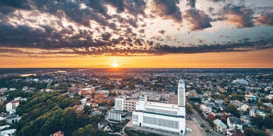 Stay In Kaunas & Radio City - Free Parking Buitenkant foto