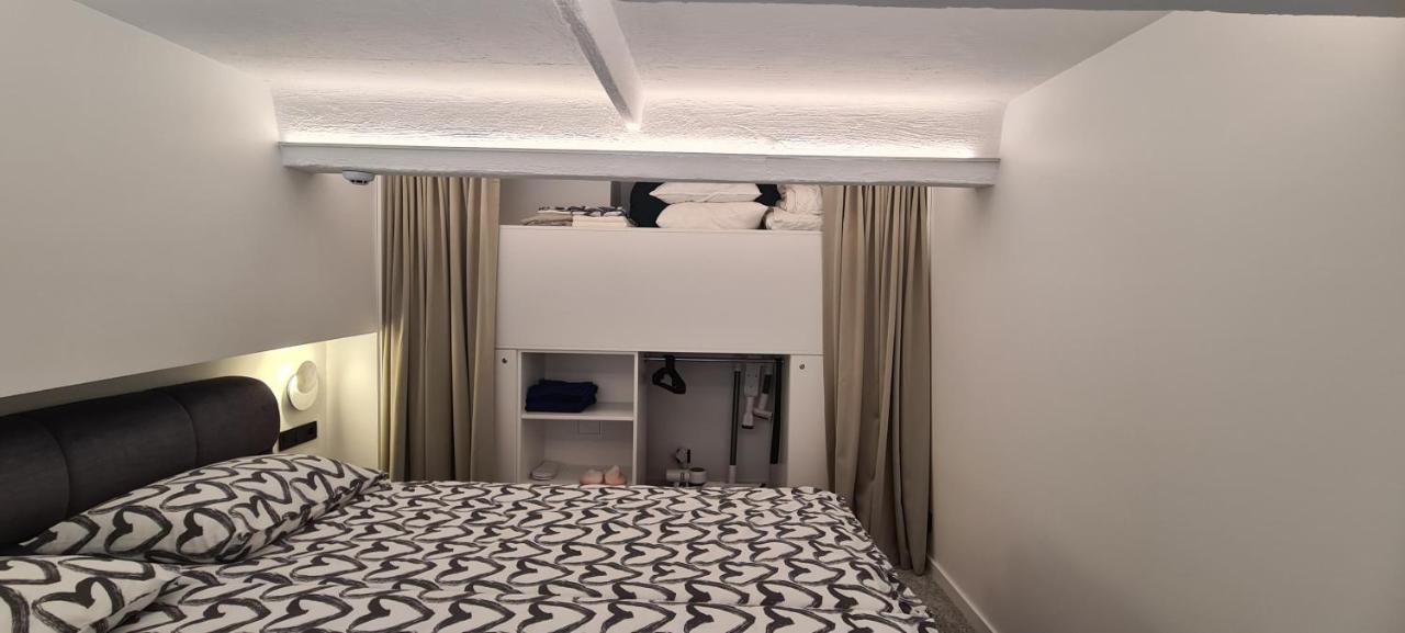 Stay In Kaunas & Radio City - Free Parking Buitenkant foto